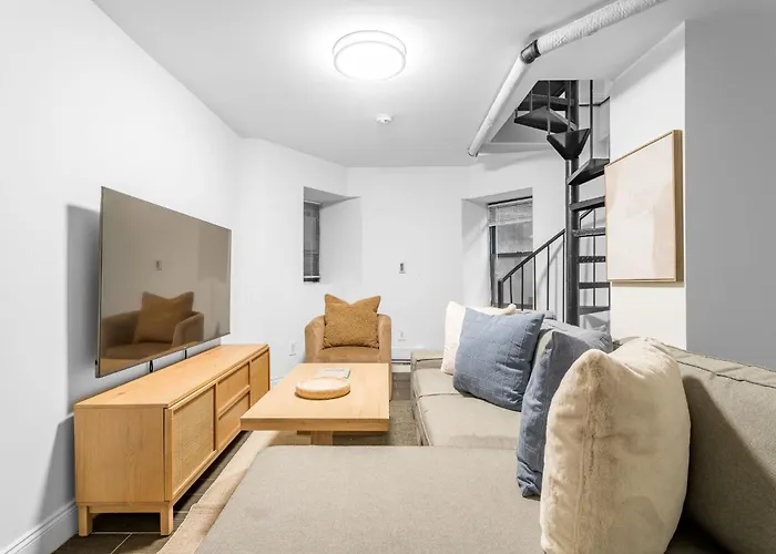 Elegant Chelsea Stay With 3Br 2Ba Near The High Line