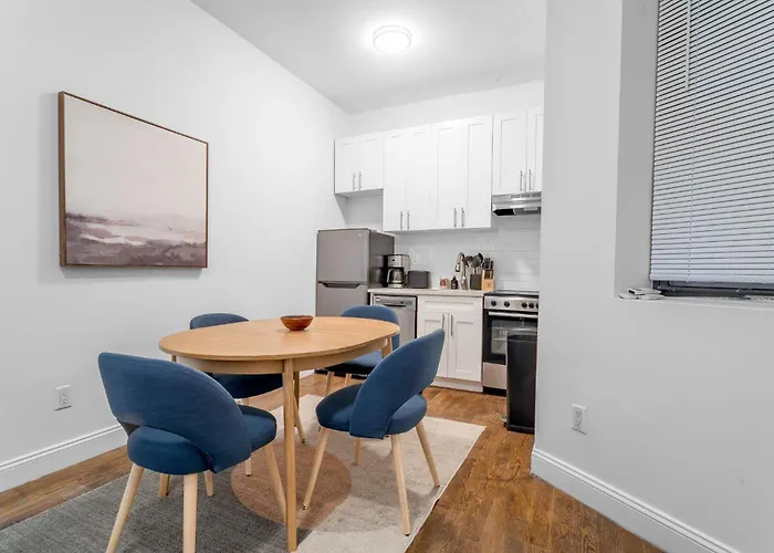 Elegant Chelsea Stay With 3Br 2Ba Near The High Line
